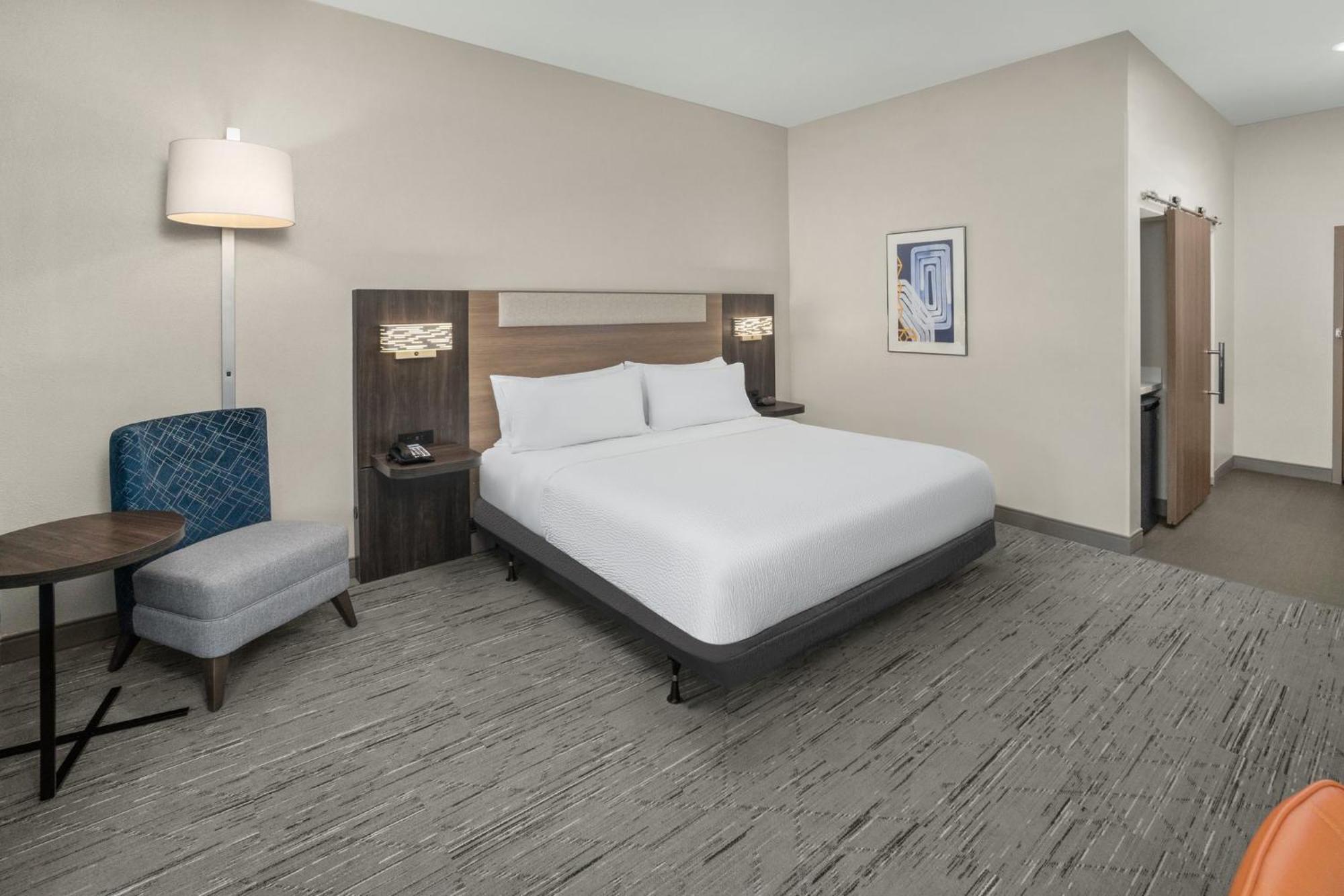 Holiday Inn Express - Hattiesburg West - Univ Area Exterior photo