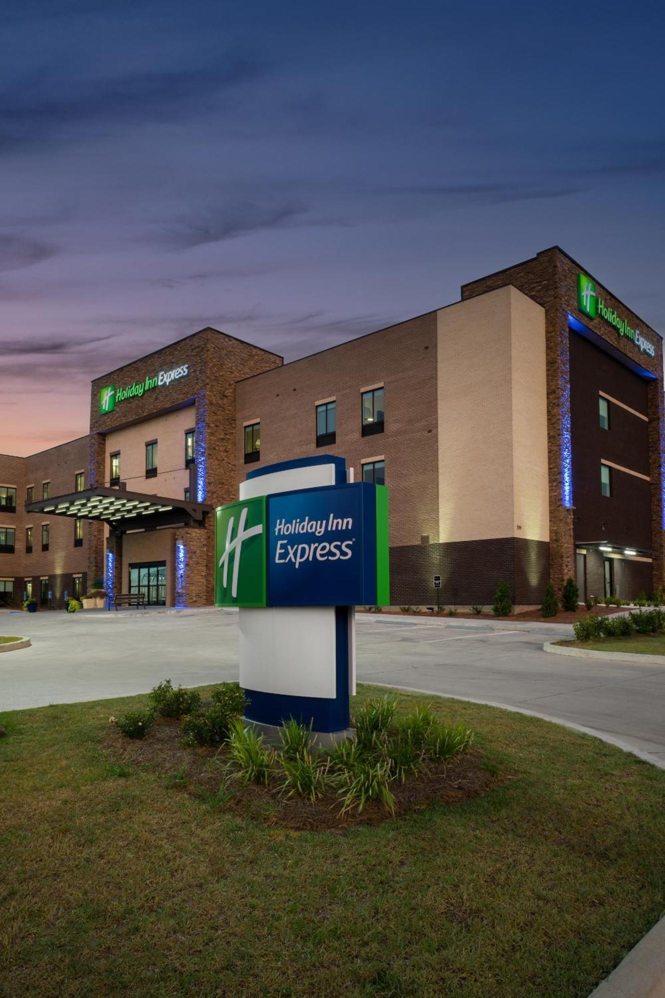 Holiday Inn Express - Hattiesburg West - Univ Area Exterior photo